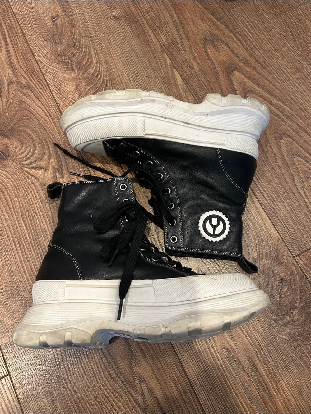 Wishbone Black Platform Lace-Up Women's Boots with White Sole real leather